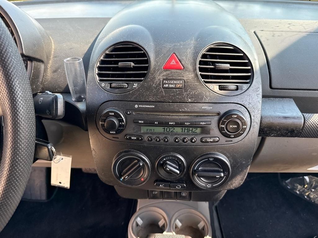 Volkswagen New Beetle GLS 2.0L 2005