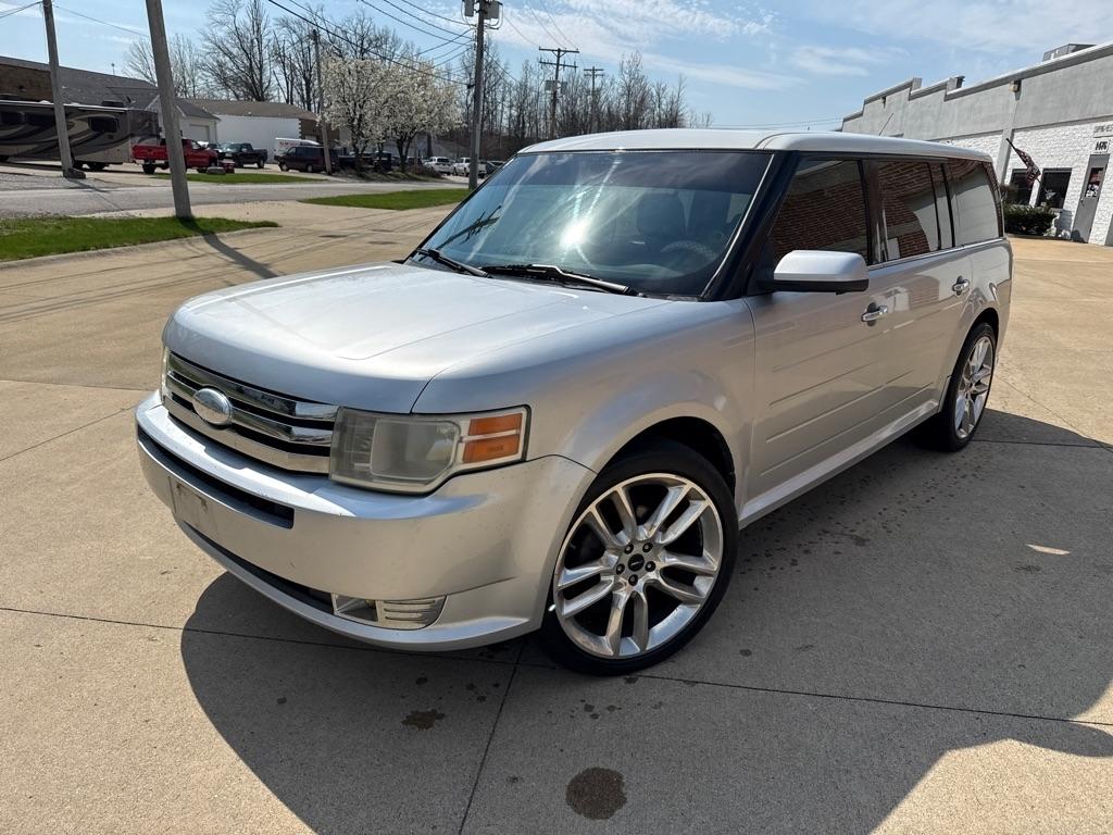 2010 Ford Flex SEL FWD's photo