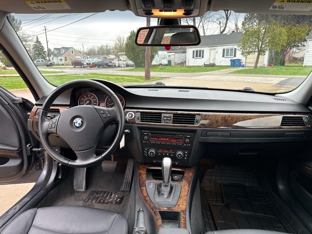 BMW 3-Series 328i 2008