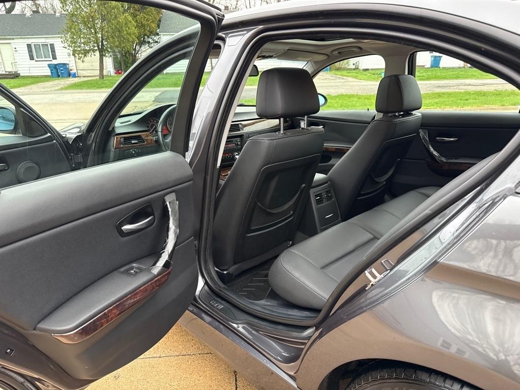 BMW 3-Series 328i 2008