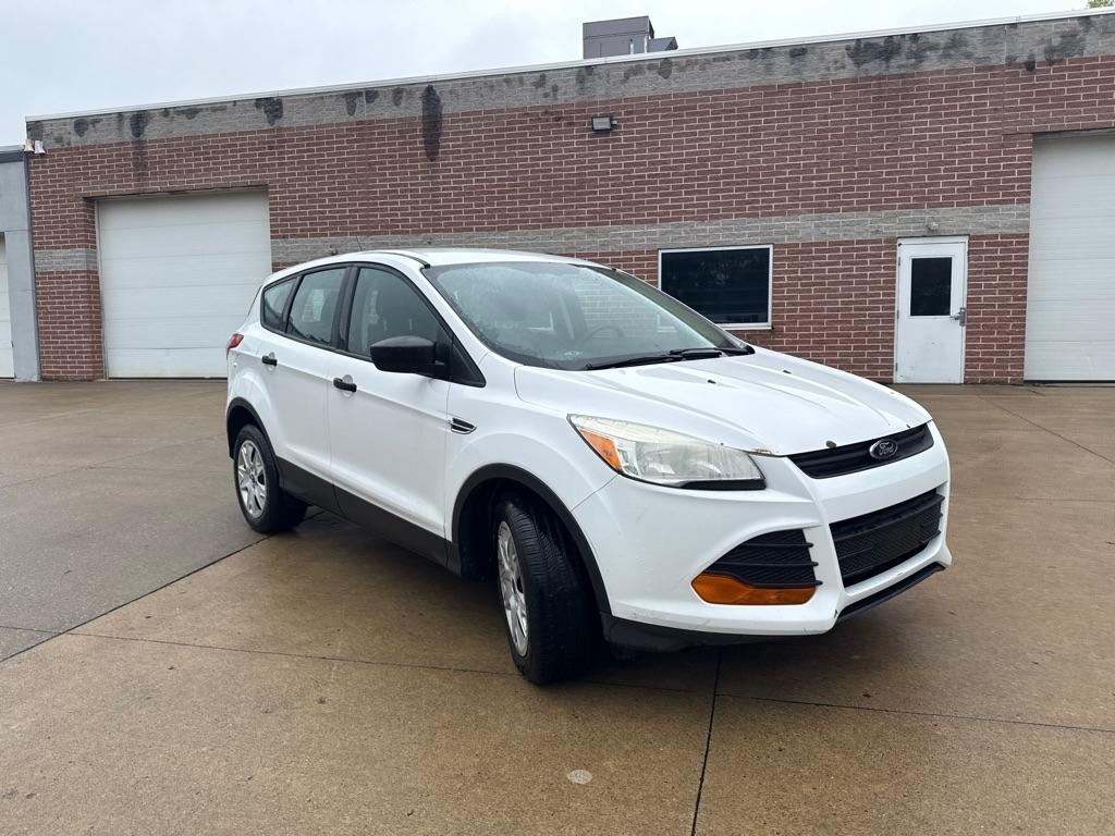 Ford Escape S FWD 2014