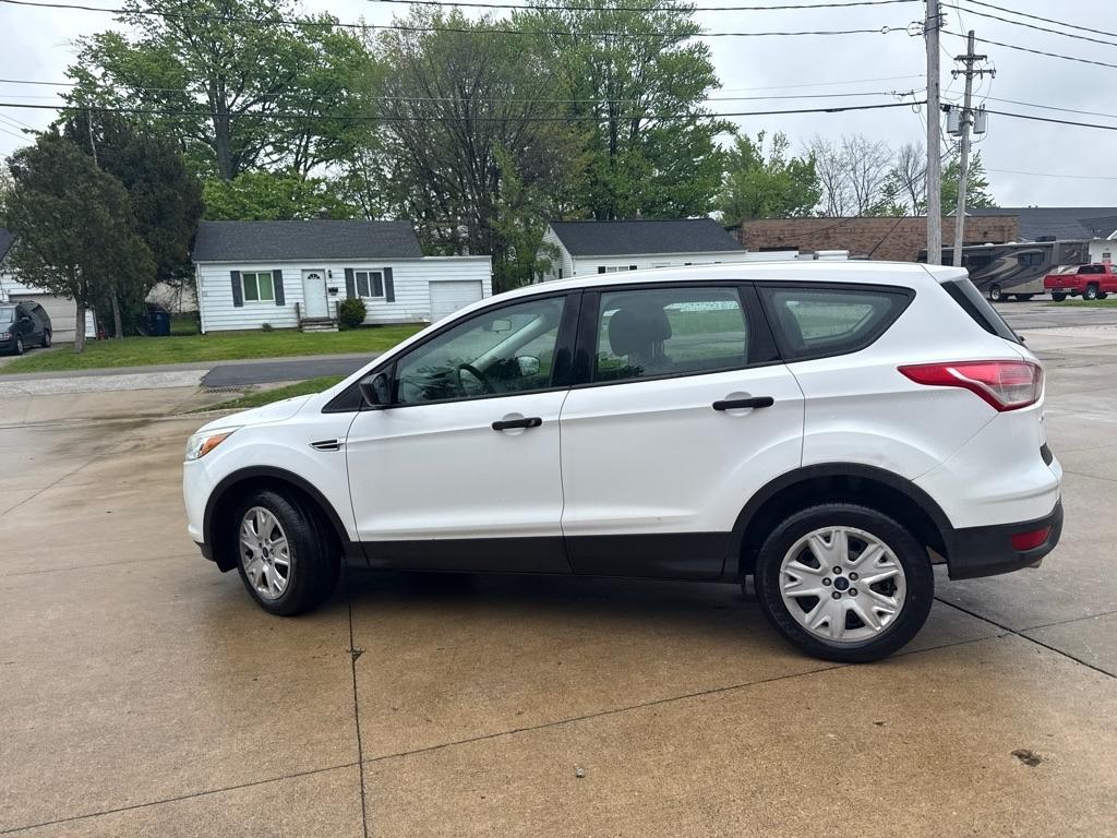 Ford Escape S FWD 2014