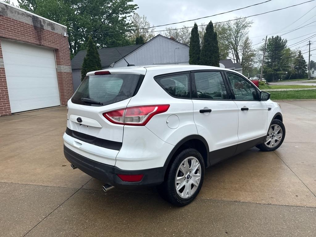 Ford Escape S FWD 2014