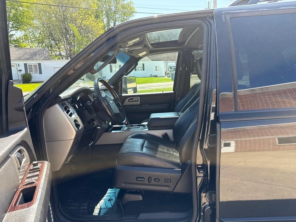 Ford Expedition EL Limited 4WD 2010