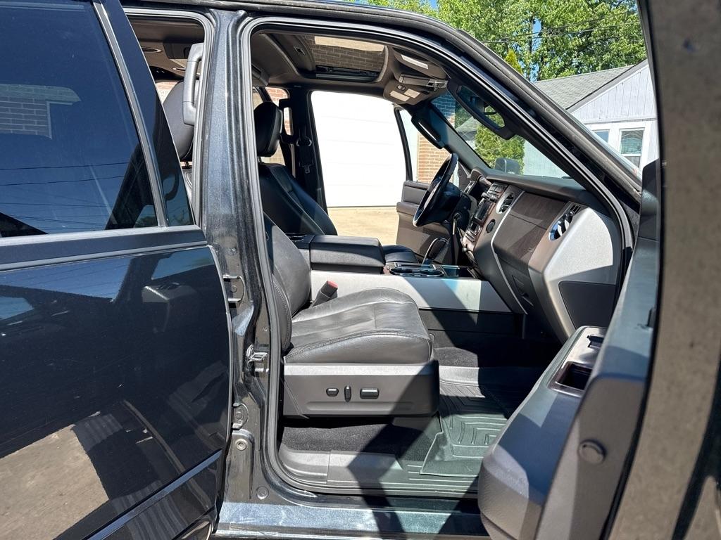 Ford Expedition EL Limited 4WD 2010