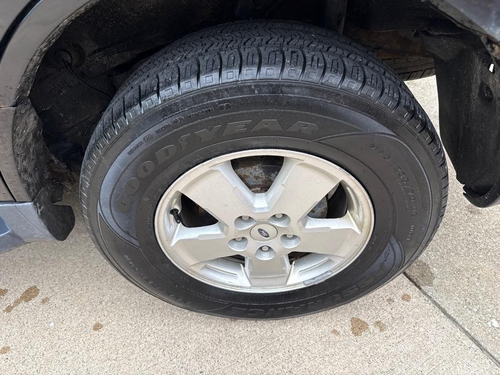 Ford Escape XLT 4WD 2011