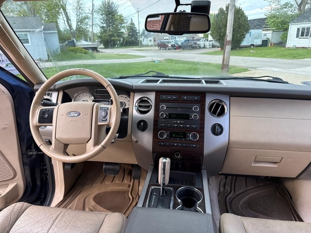 Ford Expedition XLT 4WD 2014