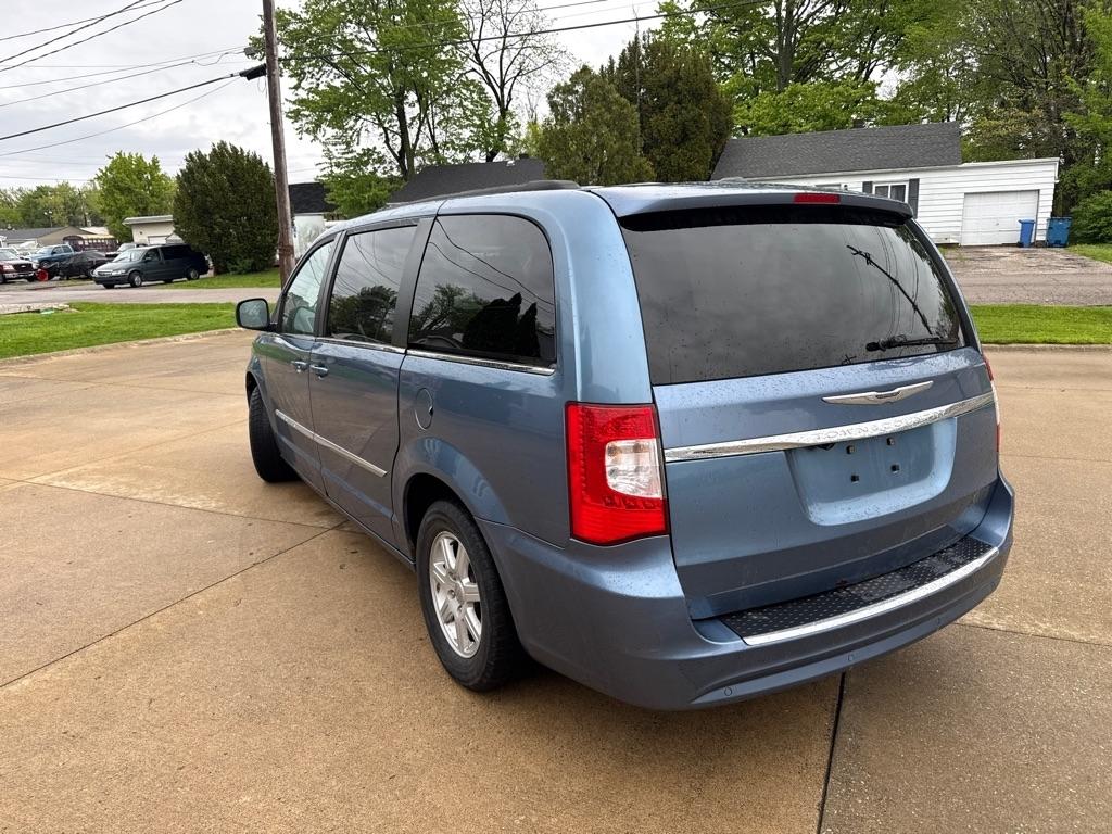 Chrysler Town & Country Touring 2012