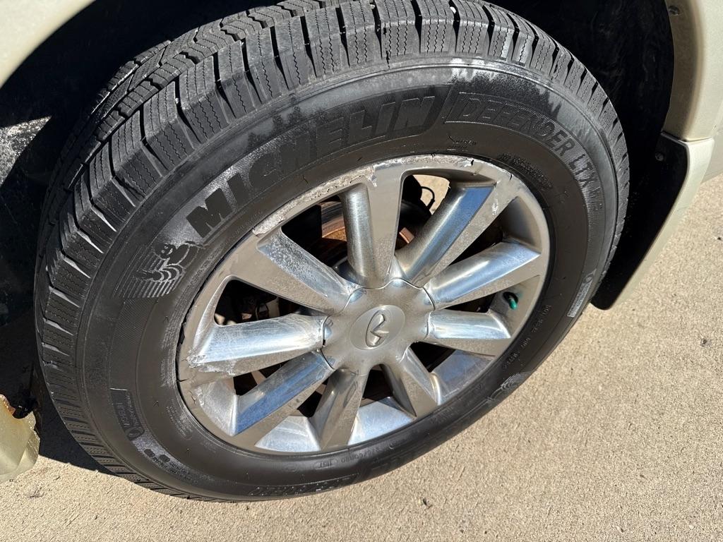 Infiniti QX56  2008