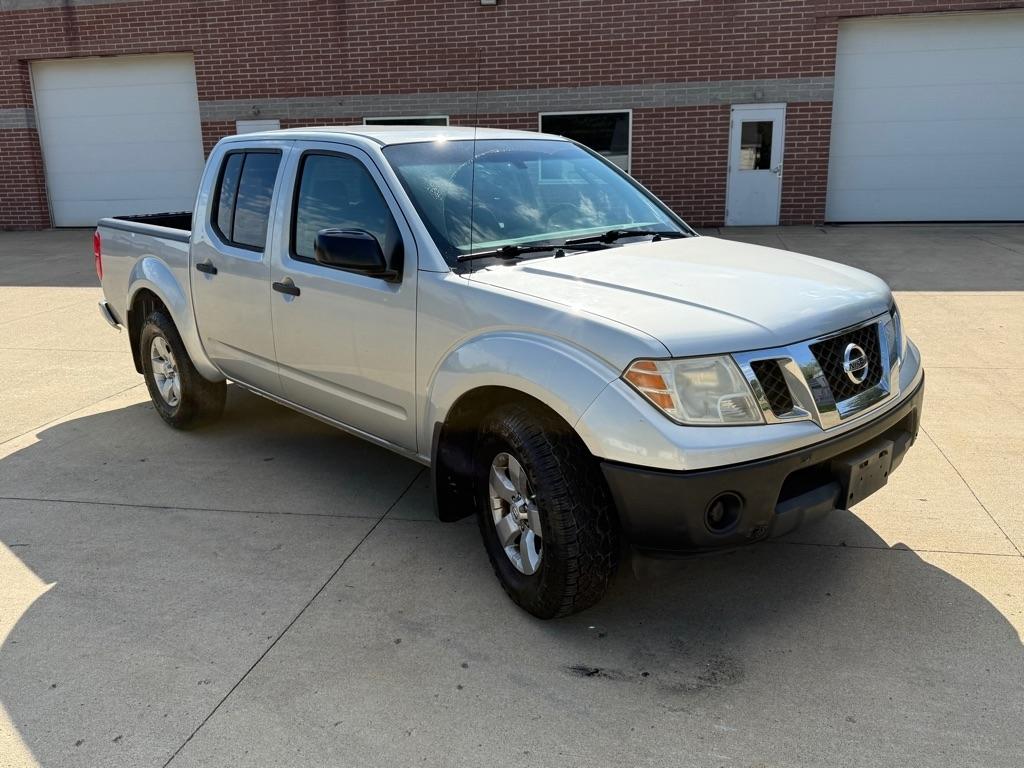 Nissan Frontier SE Crew Cab 4WD 2010
