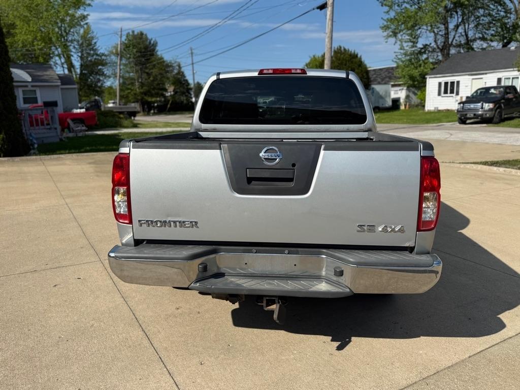 Nissan Frontier SE Crew Cab 4WD 2010