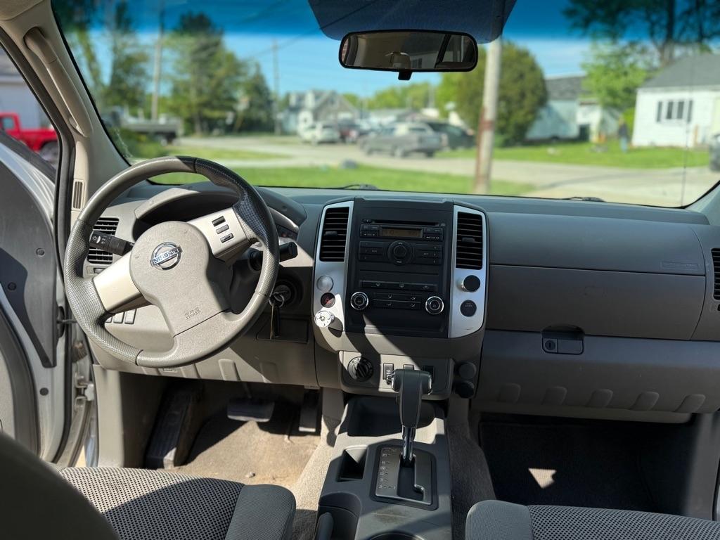 Nissan Frontier SE Crew Cab 4WD 2010