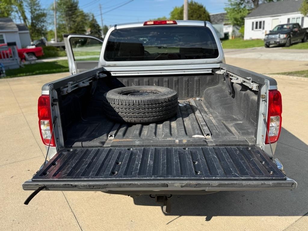 Nissan Frontier SE Crew Cab 4WD 2010