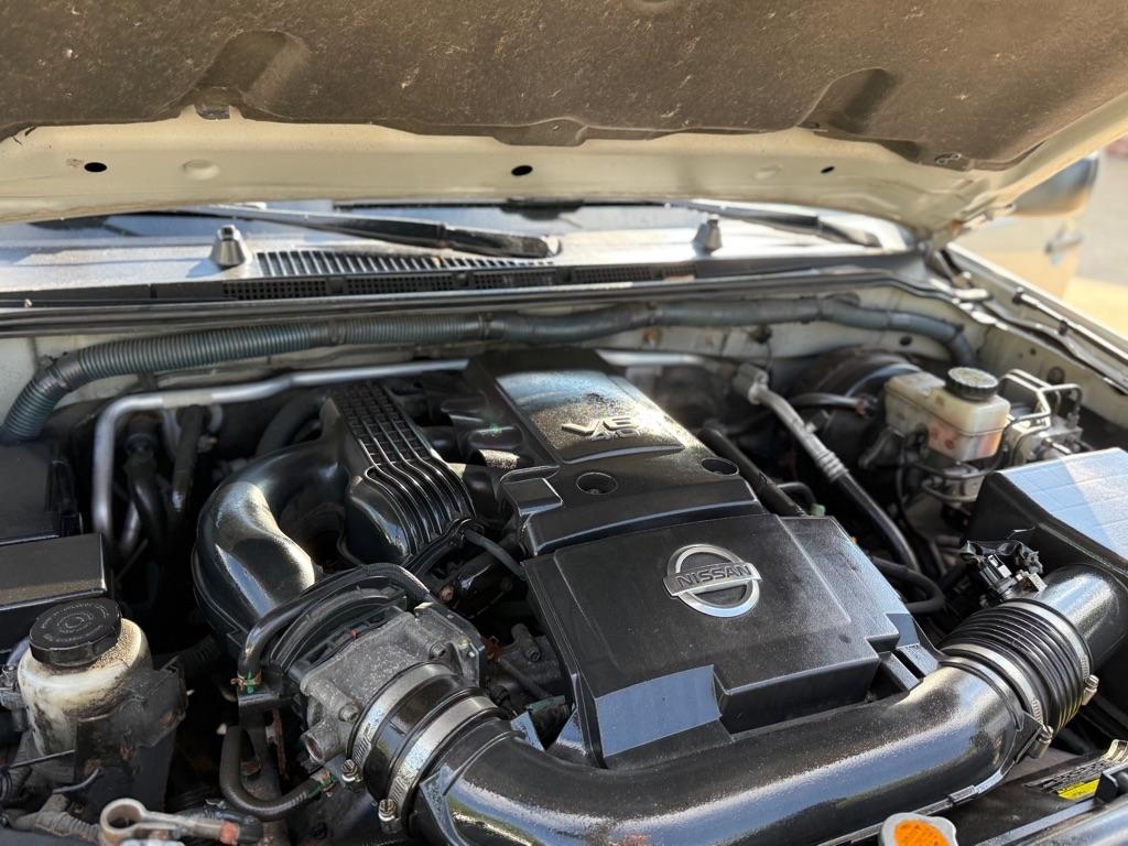 Nissan Frontier SE Crew Cab 4WD 2010