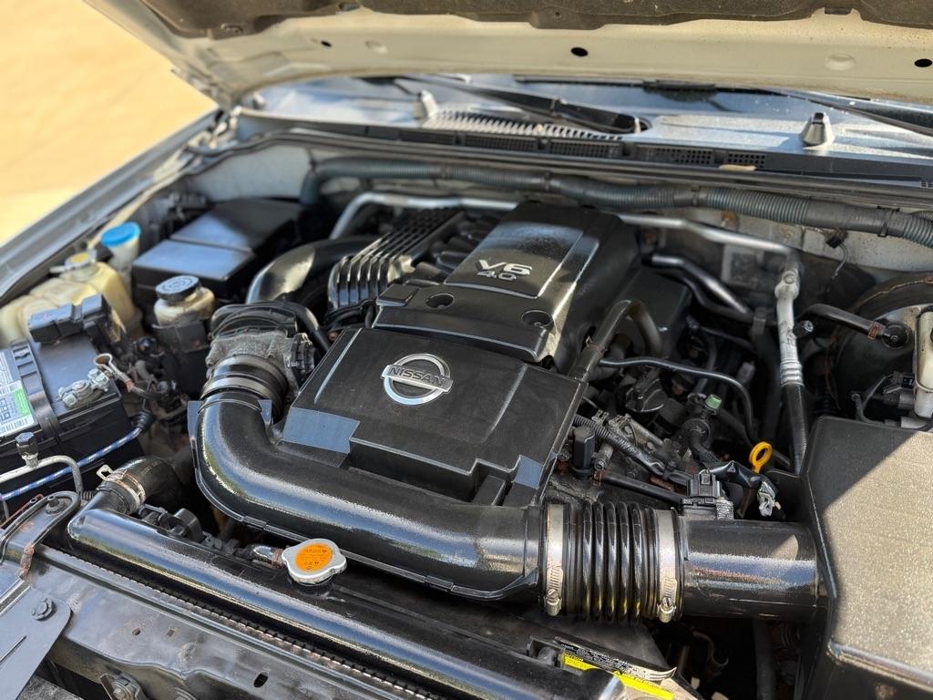 Nissan Frontier SE Crew Cab 4WD 2010