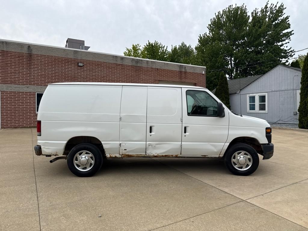Ford Econoline E-150 2010