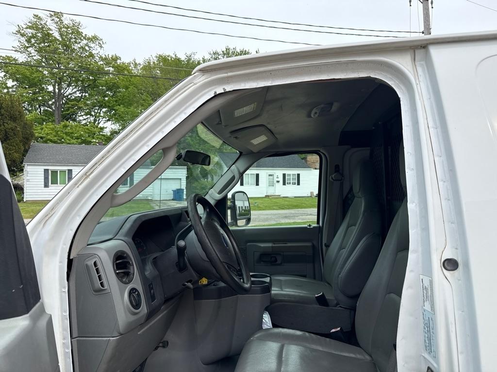 Ford Econoline E-150 2010