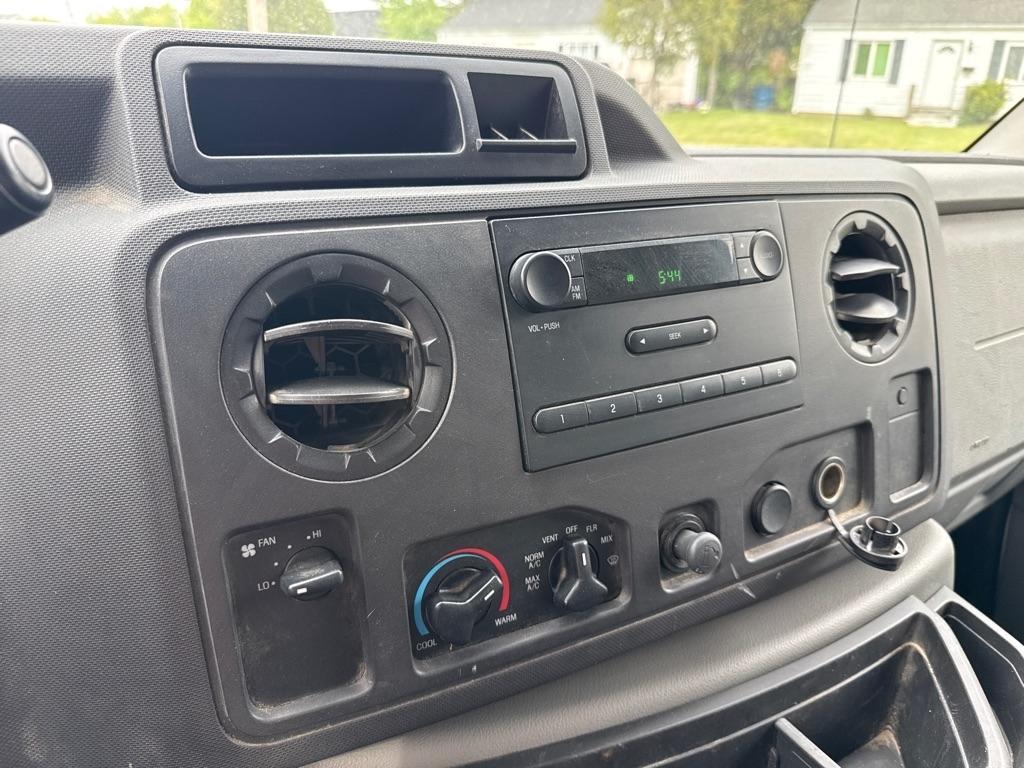 Ford Econoline E-150 2010