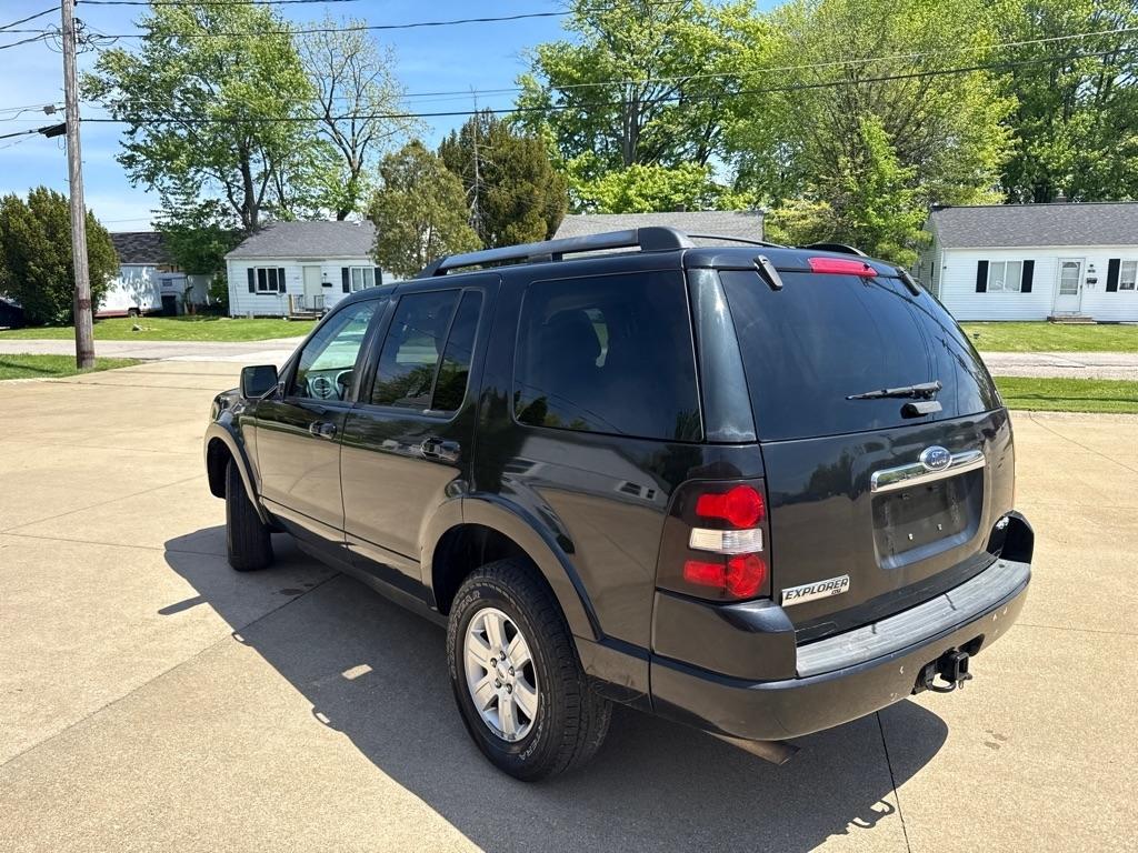 Ford Explorer XLT 4.0L 4WD 2010