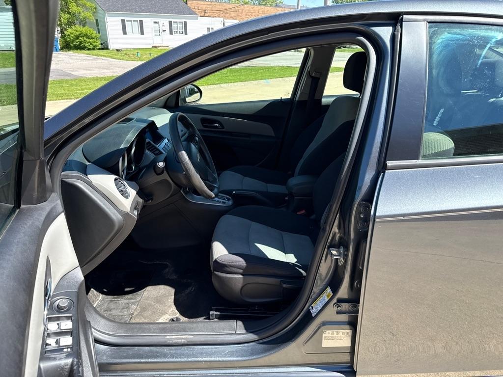Chevrolet Cruze LS Auto 2013