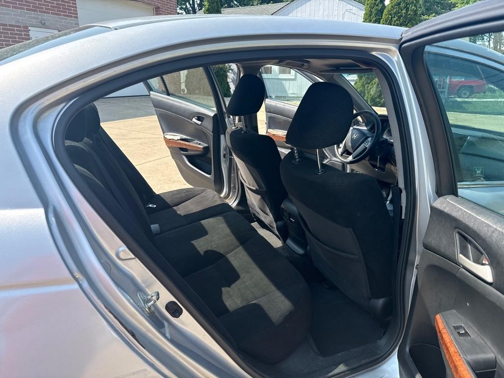 Honda Accord EX Sedan AT 2011