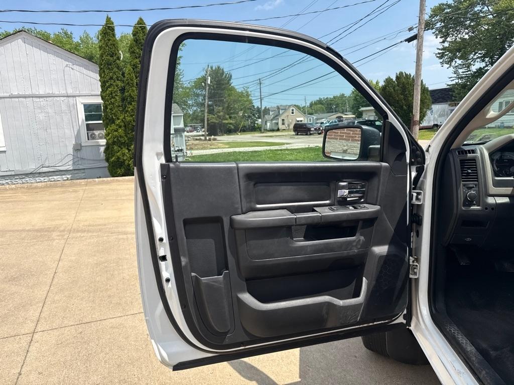 RAM 2500 ST 4WD 2012