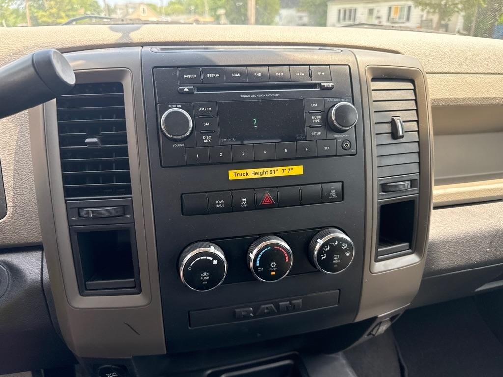 RAM 2500 ST 4WD 2012