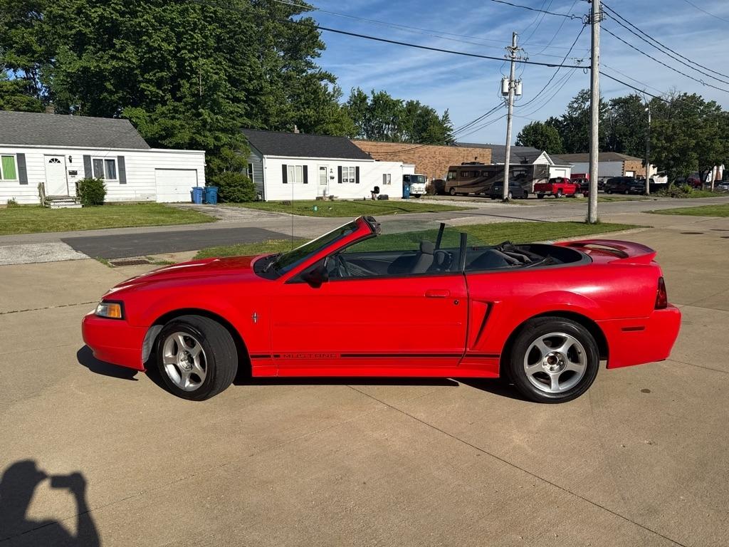 Ford Mustang  2000