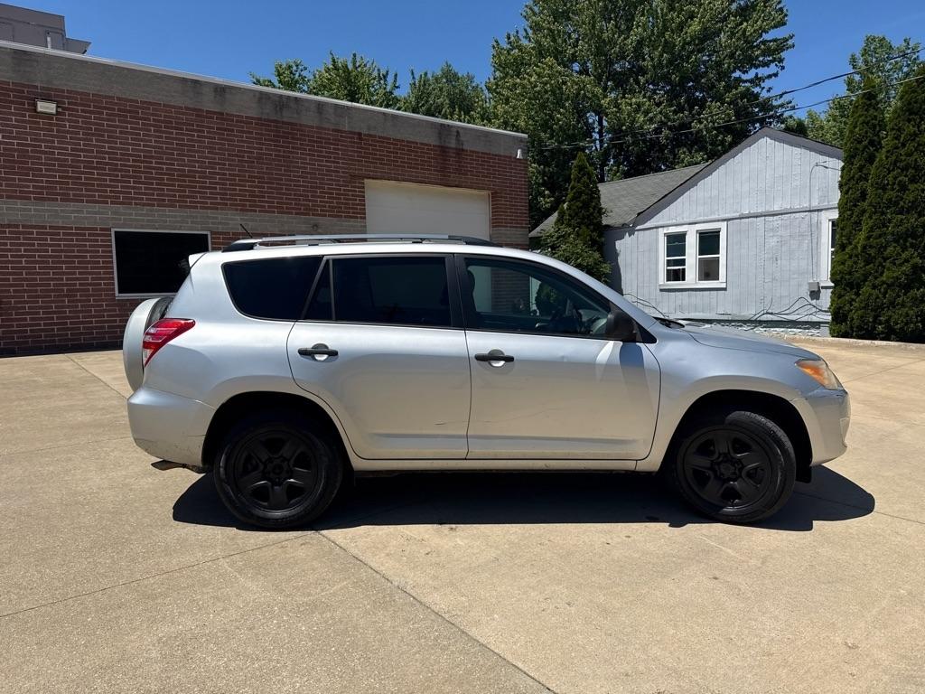 Toyota RAV4  2010