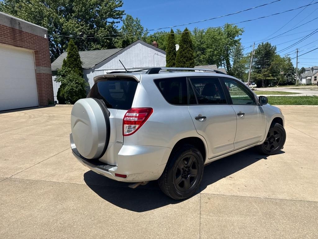 Toyota RAV4  2010