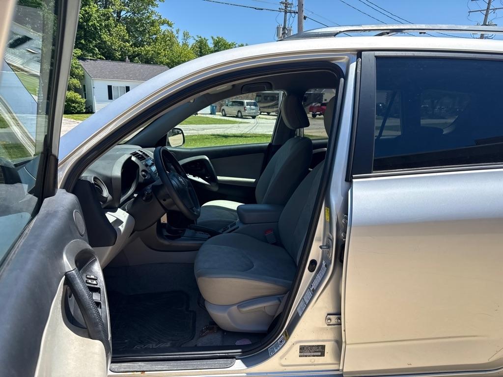 Toyota RAV4  2010