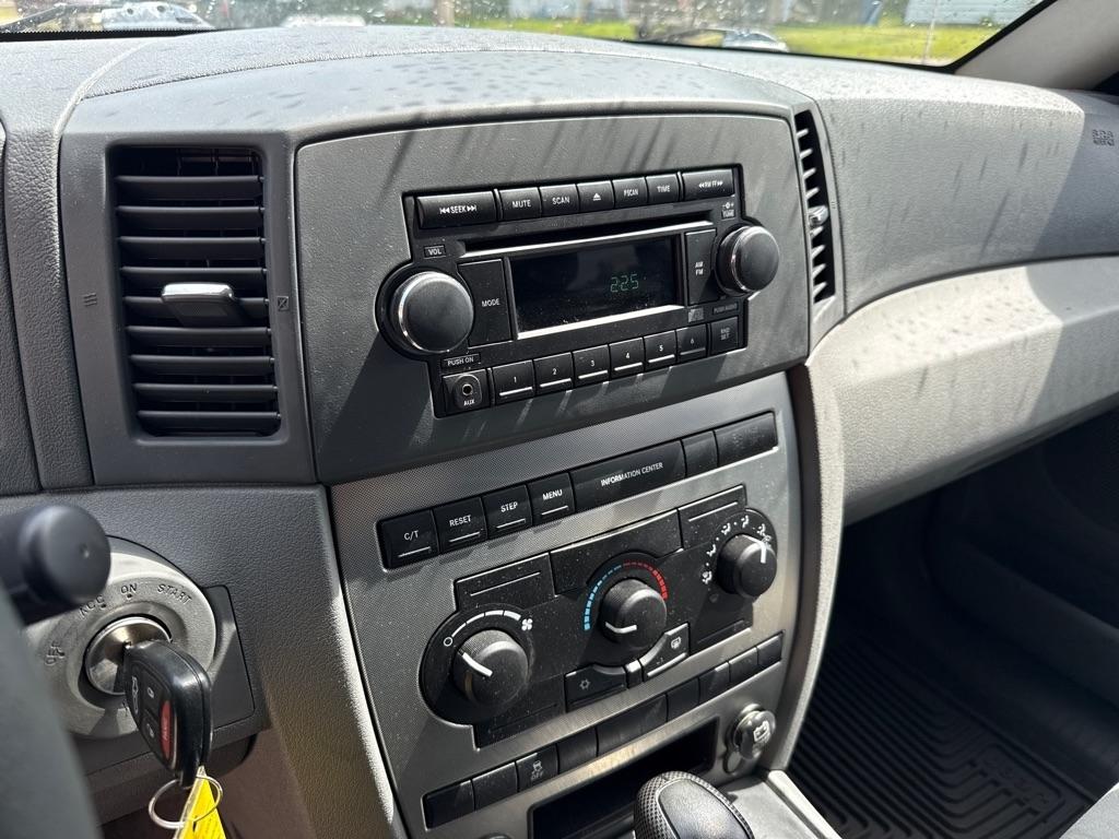 Jeep Grand Cherokee Laredo 4WD 2006