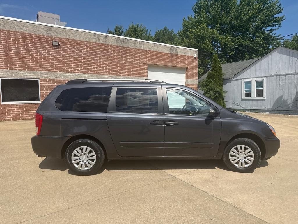 Kia Sedona LX LWB 2012