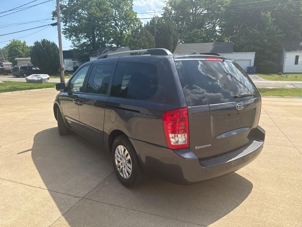 Kia Sedona LX LWB 2012