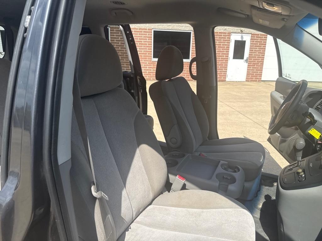 Kia Sedona LX LWB 2012