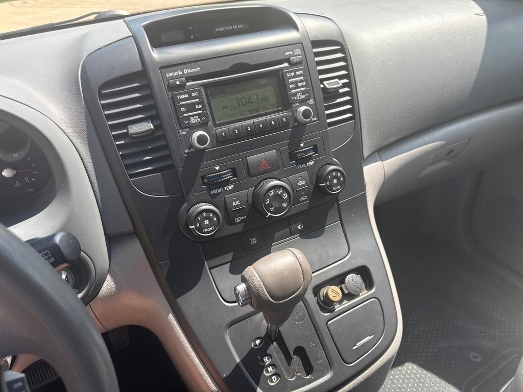 Kia Sedona LX LWB 2012