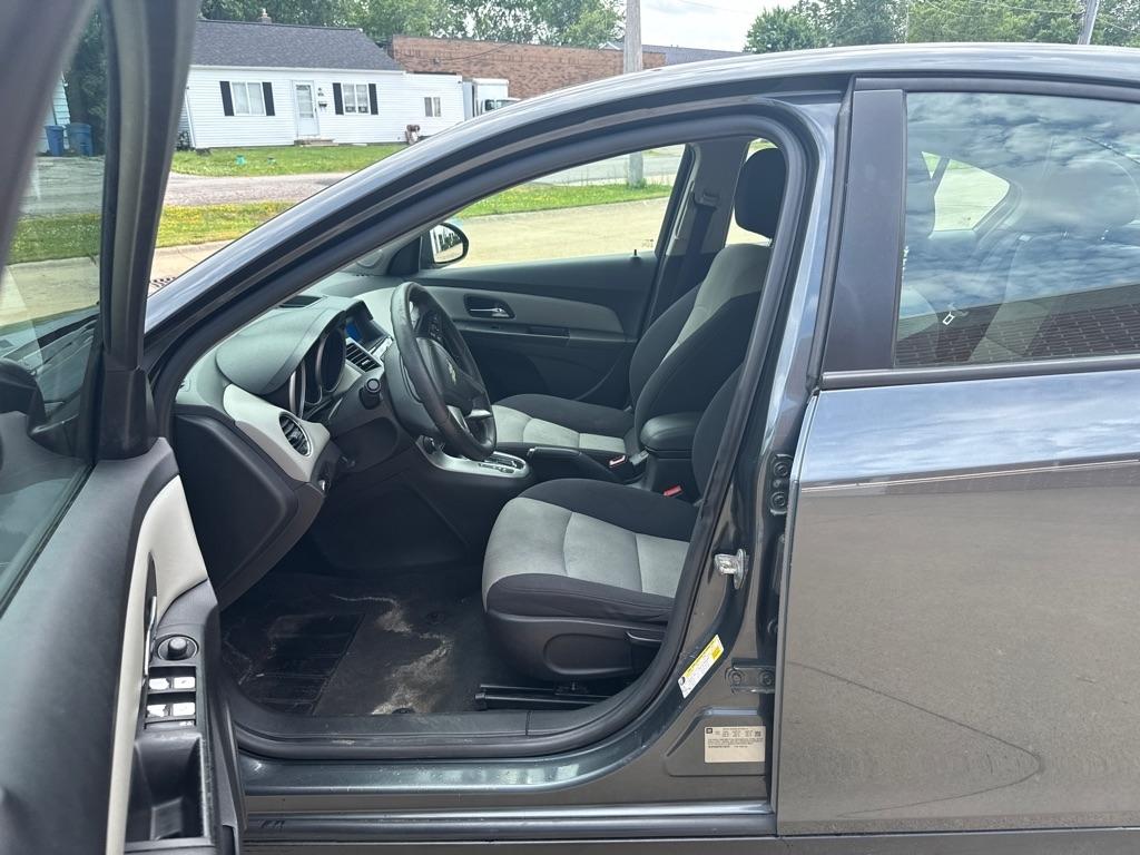 Chevrolet Cruze LS Auto 2013