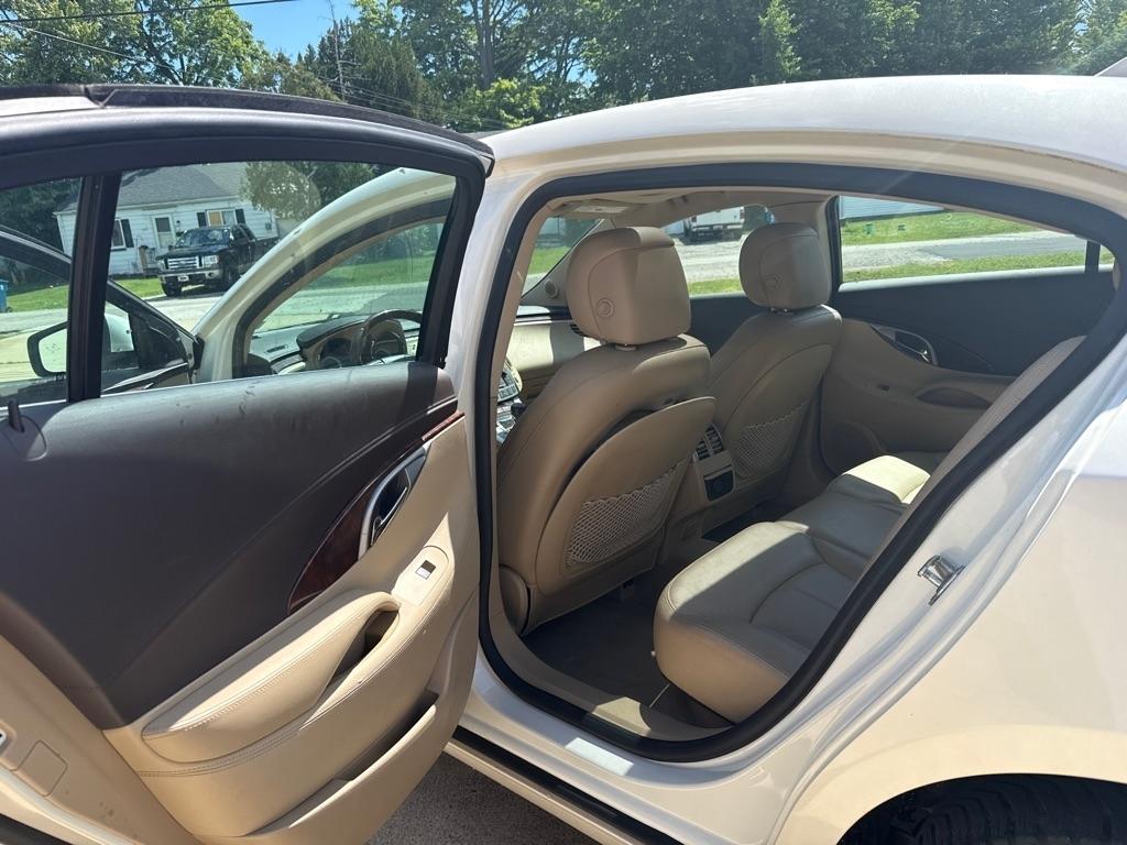 Buick LaCrosse CXS 2011