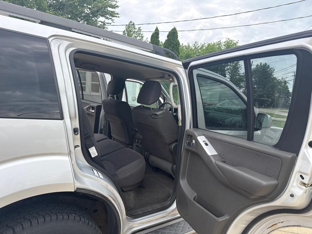 Nissan Pathfinder S 4WD 2010