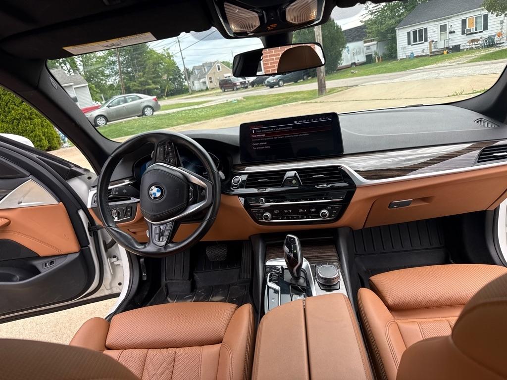 BMW 5-Series 530i xDrive 2021