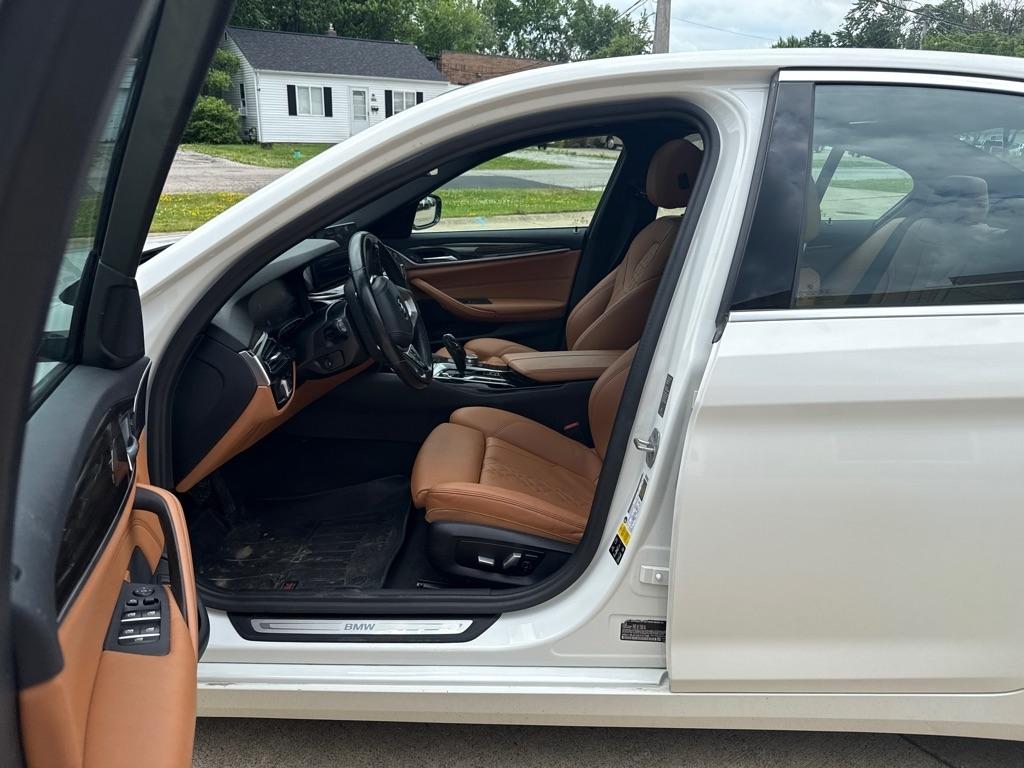 BMW 5-Series 530i xDrive 2021