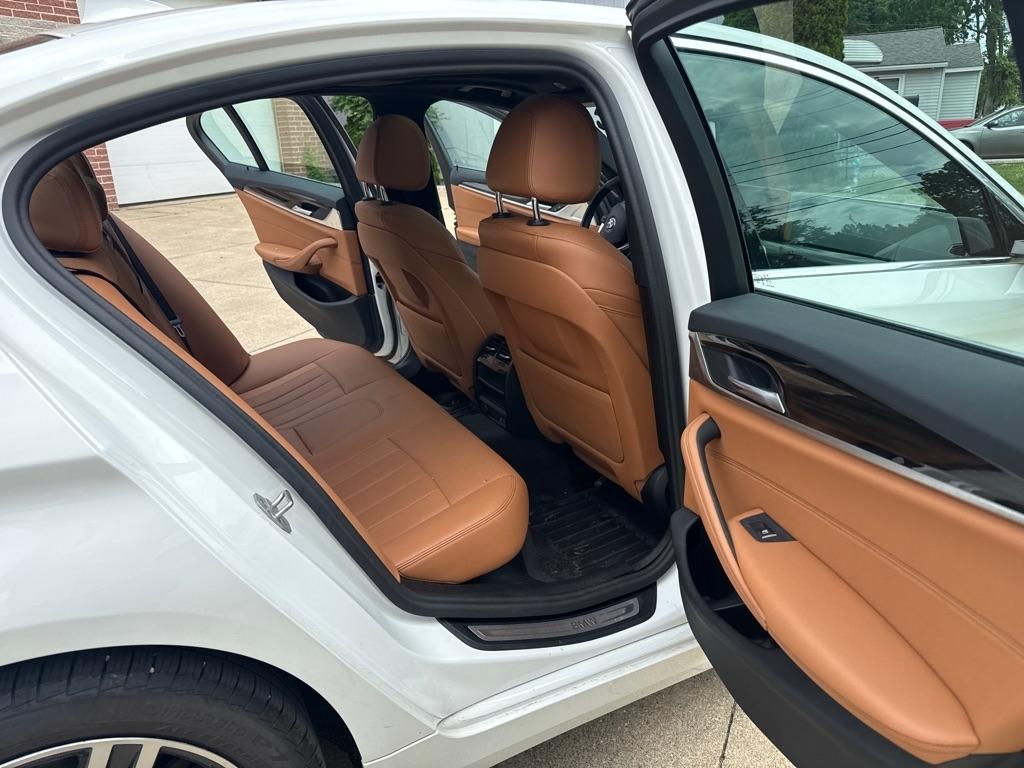 BMW 5-Series 530i xDrive 2021