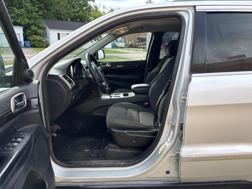 Jeep Grand Cherokee Laredo 4WD 2012