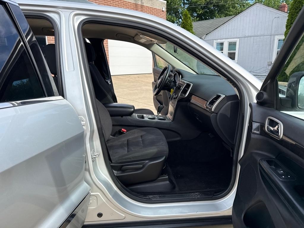 Jeep Grand Cherokee Laredo 4WD 2012