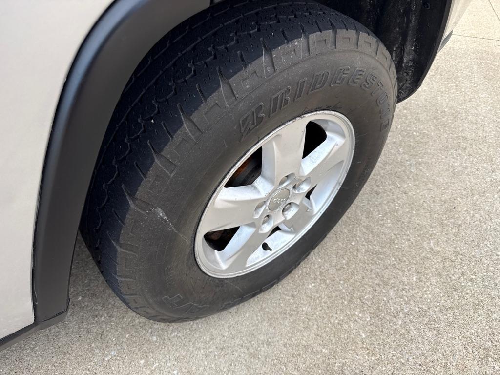 Jeep Grand Cherokee Laredo 4WD 2012