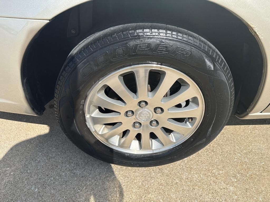 Buick Lucerne CX 2008