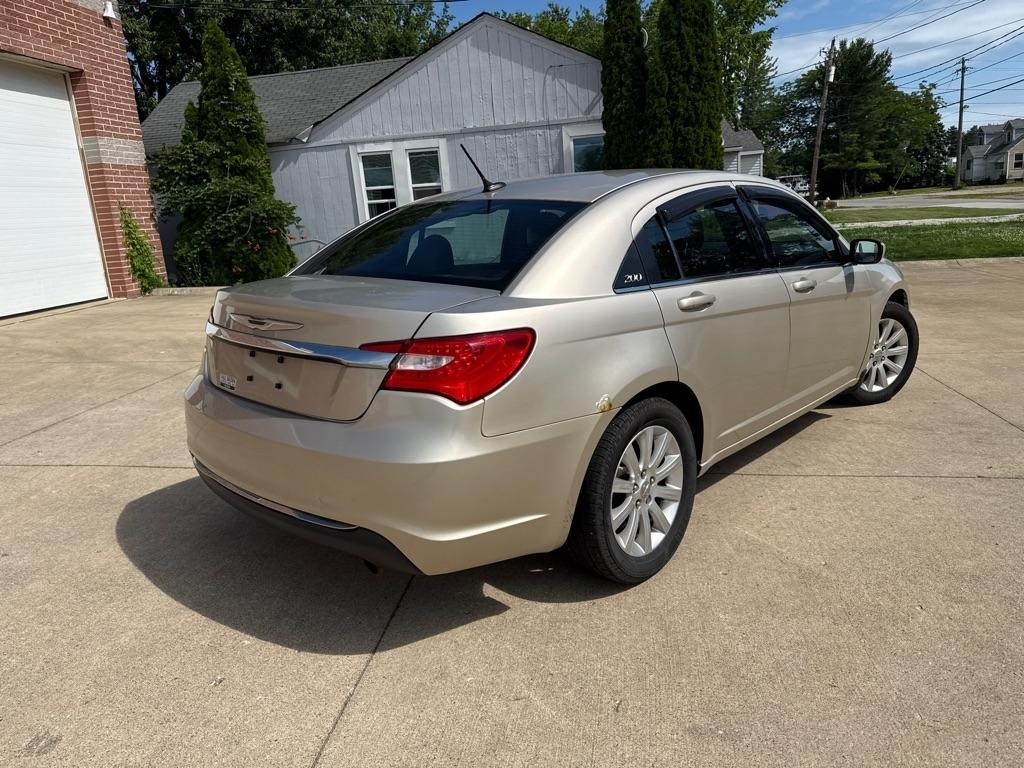Chrysler 200 Touring 2013