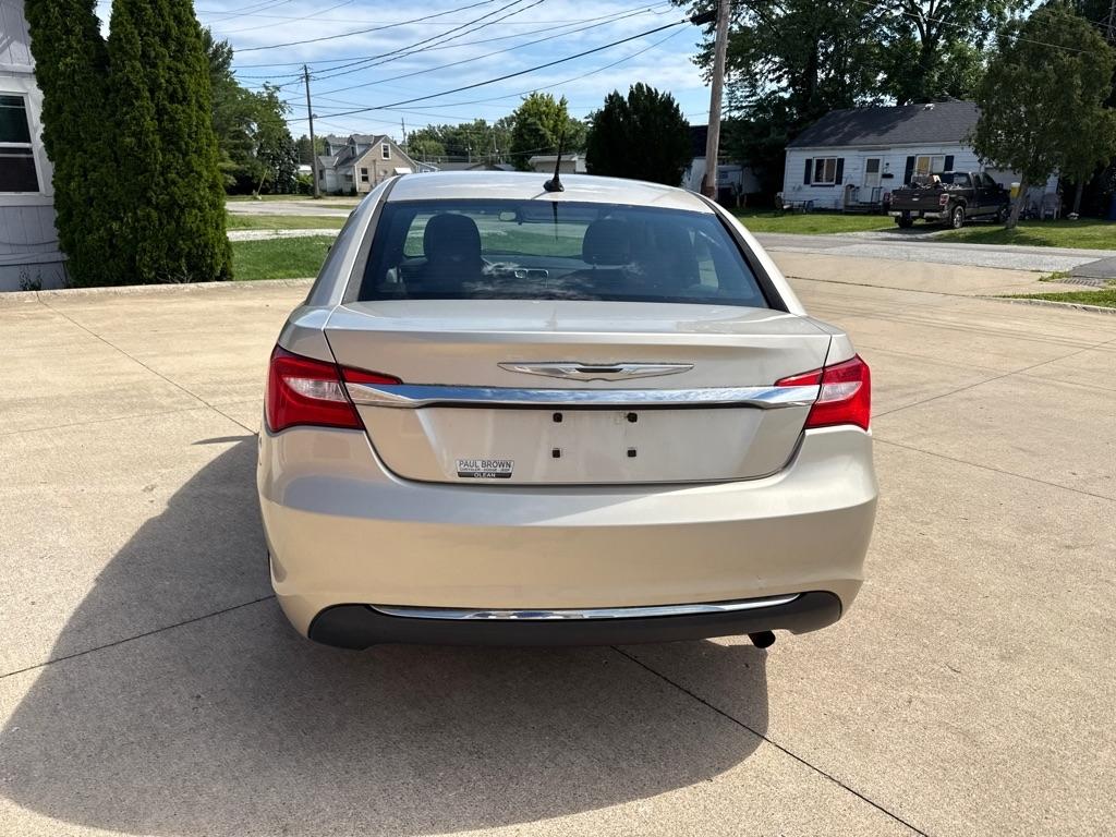 Chrysler 200 Touring 2013