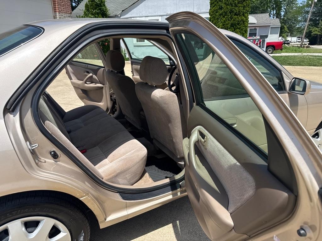 Toyota Camry CE 2000