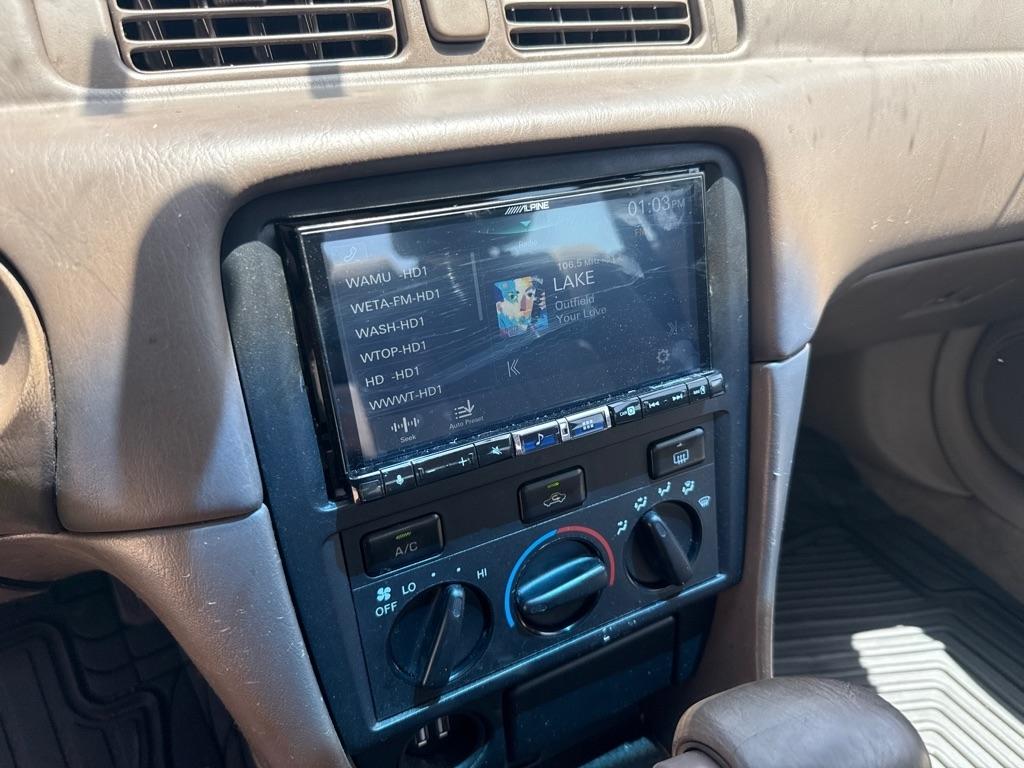 Toyota Camry CE 2000